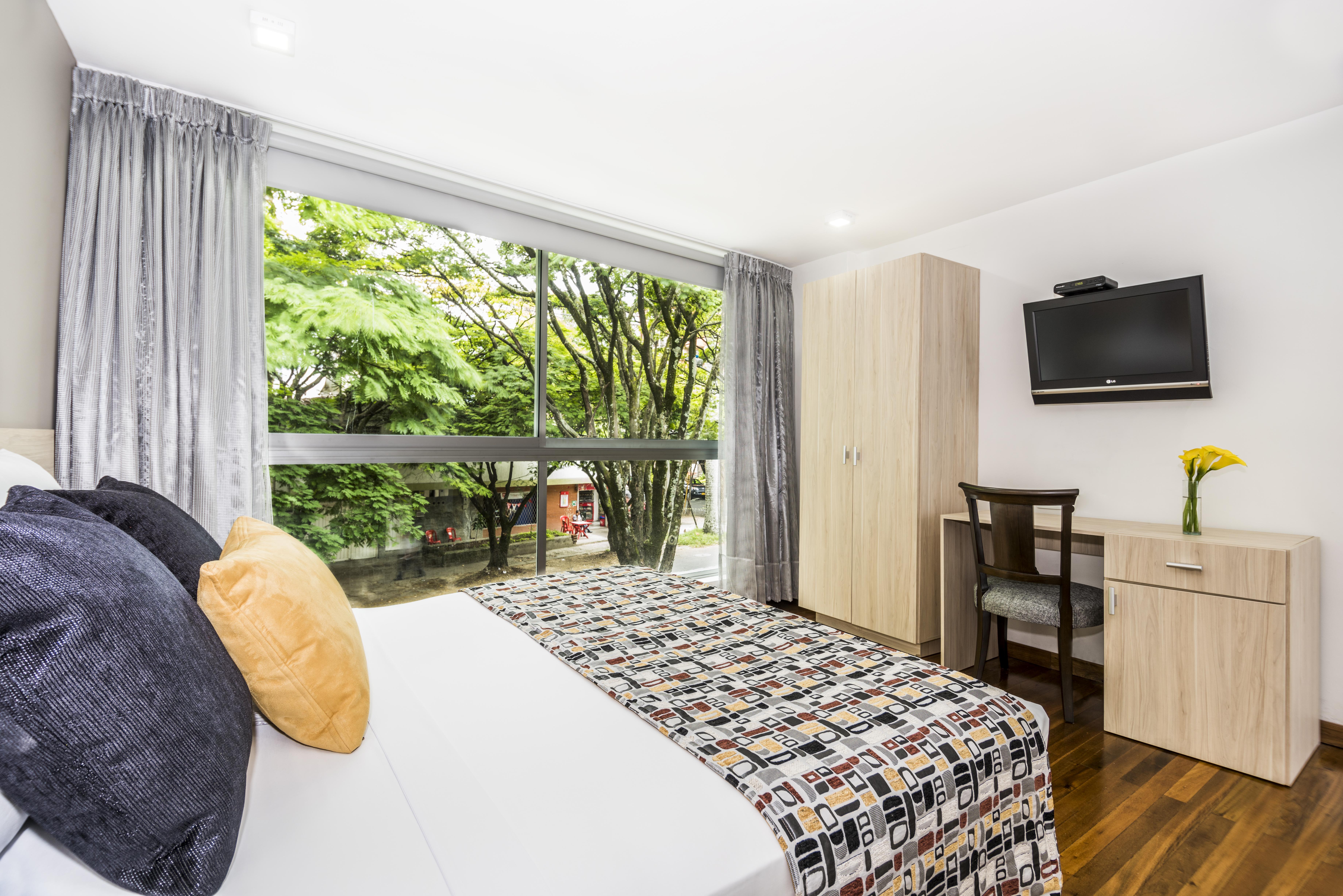 Hotel Asturias Медельин Экстерьер фото