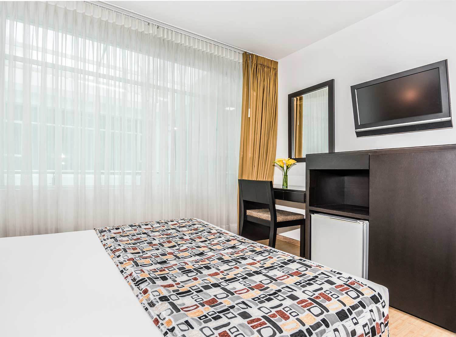 Hotel Asturias Медельин Экстерьер фото